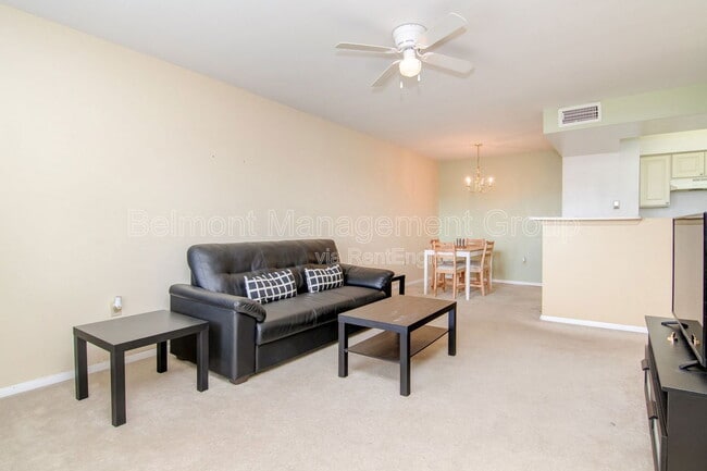 Photo - 3038 Parkway Blvd Apartment