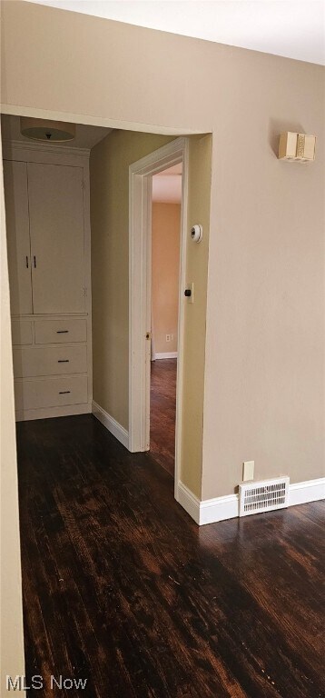 Building Photo - 41 Willow Dr