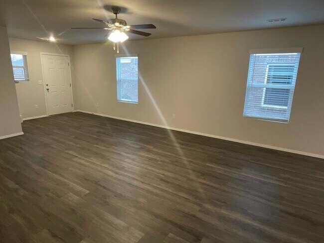 Foto del edificio - 1731 Loveland St