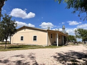 Building Photo - 911 Agua Ln