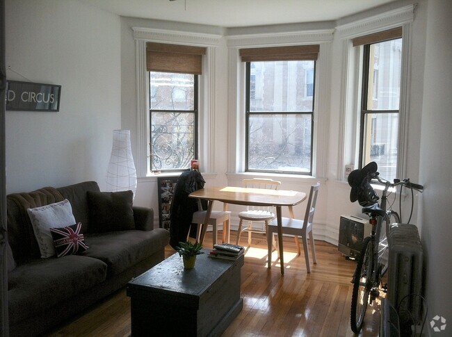 Building Photo - 1111 Boylston St