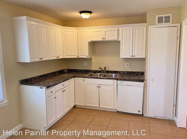 Building Photo - 2 br, 1 bath House - 304 Elm Street