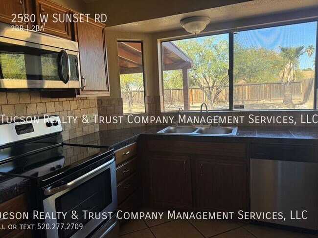 Foto del edificio - 2580 W Sunset Rd