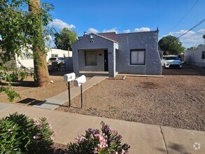 Building Photo - 5611 W Gardenia Ave