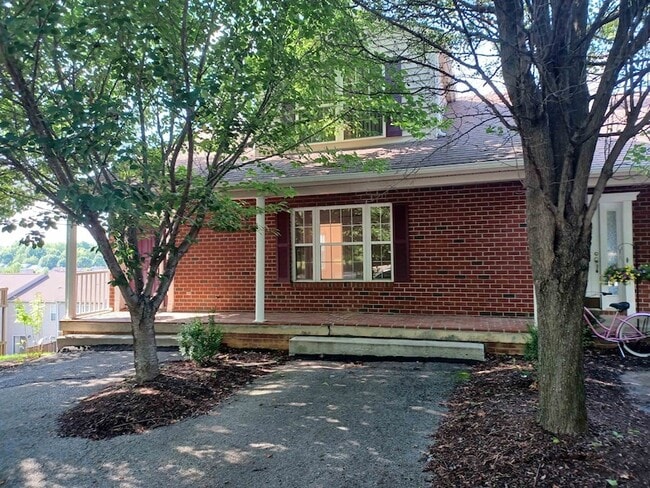 Photo - 365 Tall Oak Blvd NW Townhome