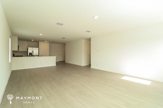 Foto del edificio - 1071 Neyland Dr