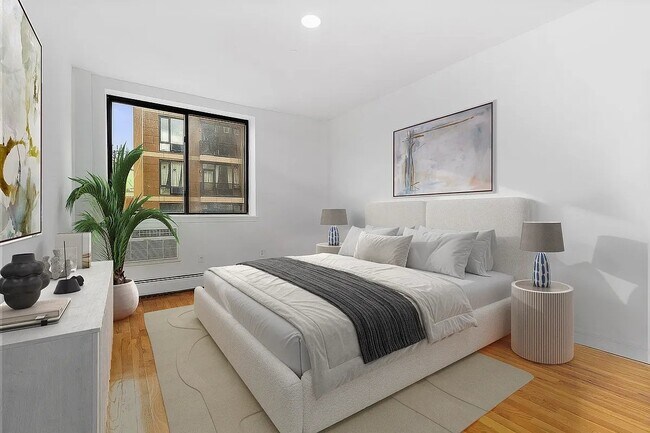 Foto del edificio - 394 E 8th St