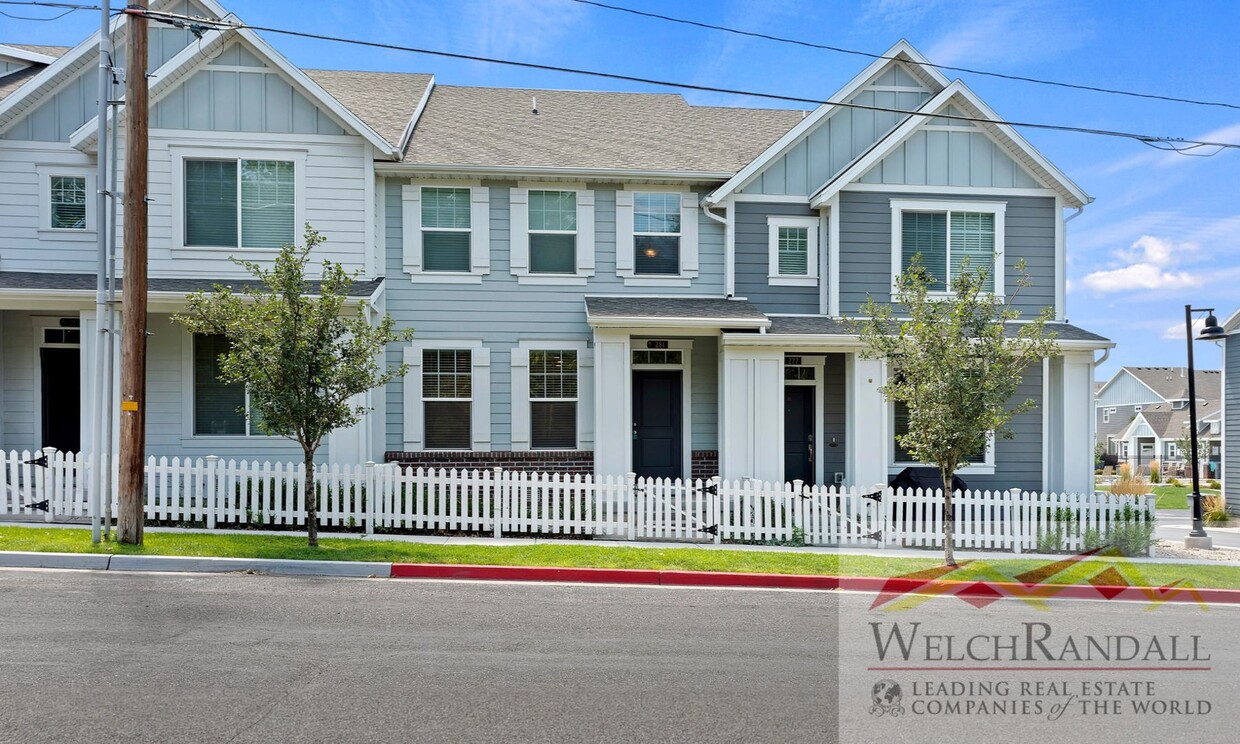 Primary Photo - 3 Bedroom Townhome available in North Salt...