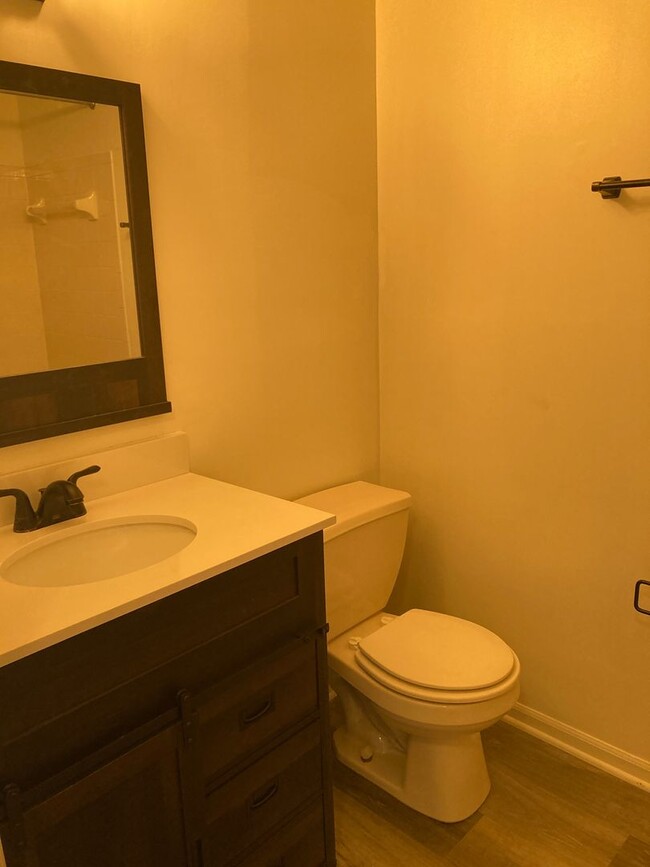 Foto del edificio - 2 bedroom, 2 bathroom Condo in Edgewood