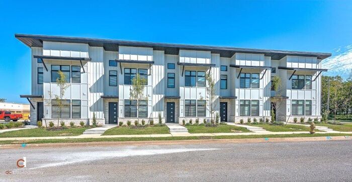 Primary Photo - Parkside Row