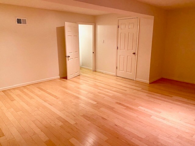 Building Photo - 10842 Olde Woods Way
