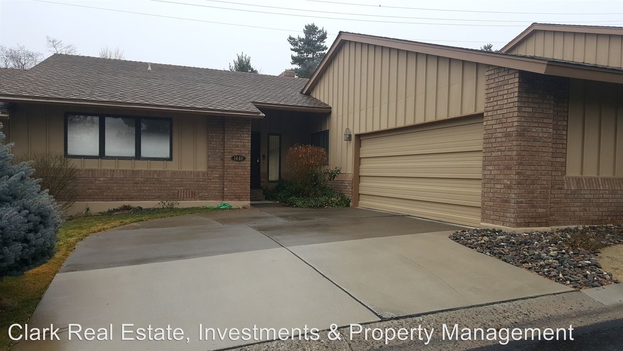 Primary Photo - 1440 Copper Point Cir
