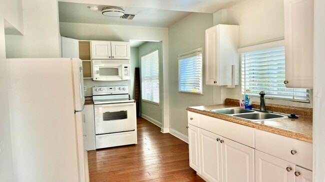 Photo - 205 S Federal Hwy House