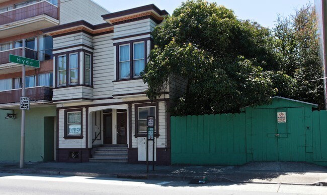 Foto del edificio - 821-825 N Point St