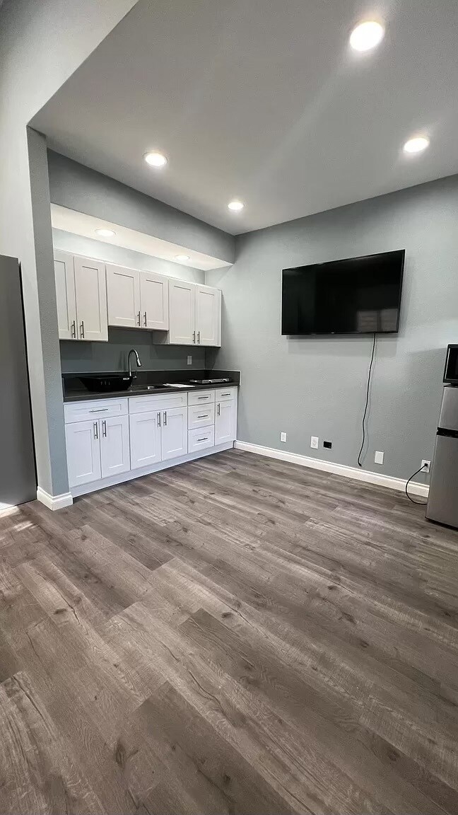 Foto del edificio - 17815 Prairie St