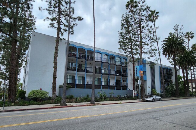 Foto del edificio - 7560 Hollywood Blvd