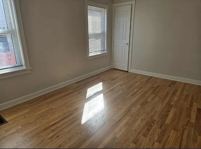 Foto del edificio - 5015 N Monitor Ave