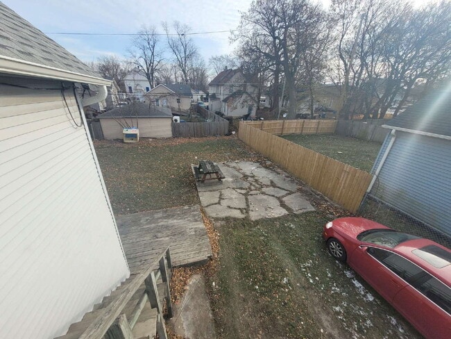 Building Photo - 419 N Memorial Dr