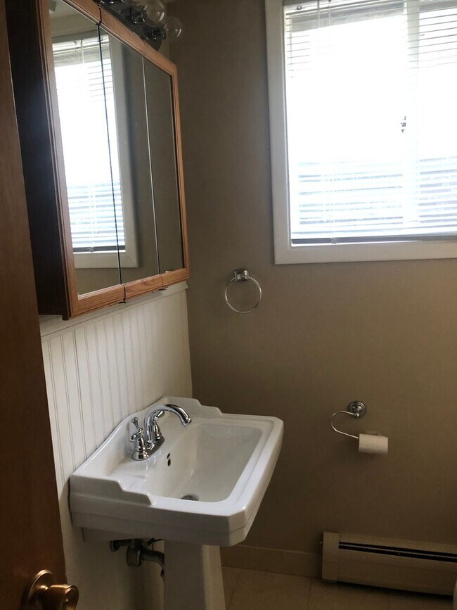 Foto del edificio - 2 Bedroom 2 Bathroom Apartment