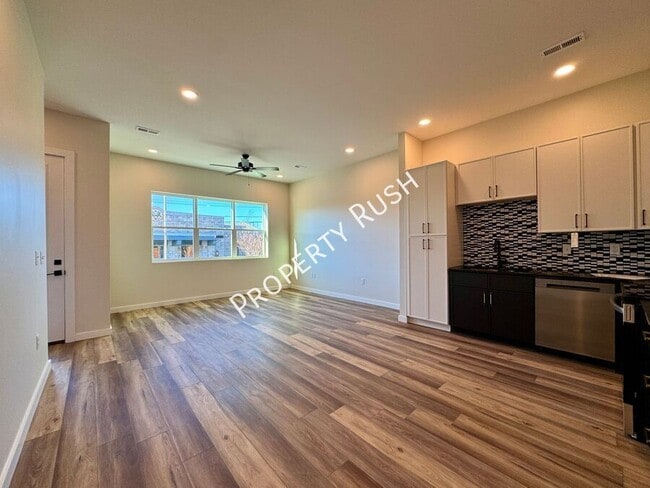 Building Photo - 1861 Zeta Way