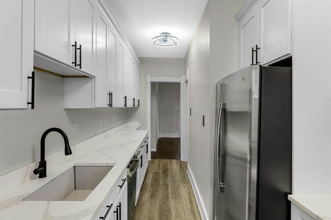 Foto del edificio - 6360 S Greenwood Ave