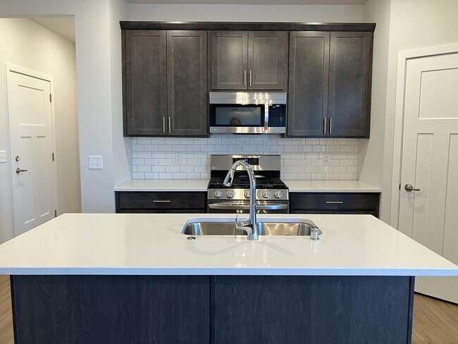 Building Photo - 1523 Butternut Rdg