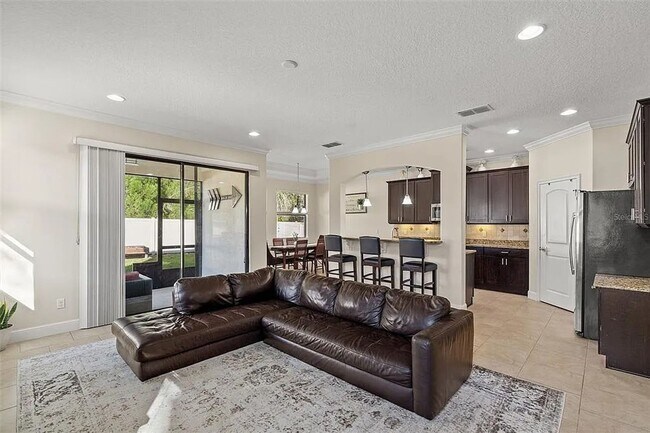 Building Photo - Elegant 5-Bed, 4-Bath Home with Modern Upg...