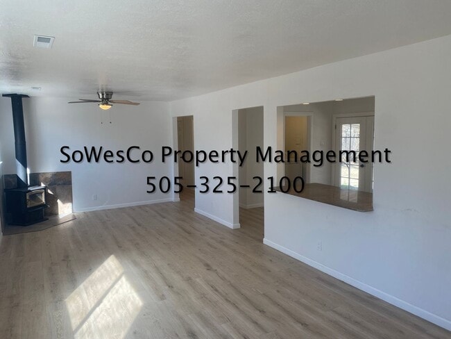 Building Photo - Gorgeous remodeled home in Bloomfield!