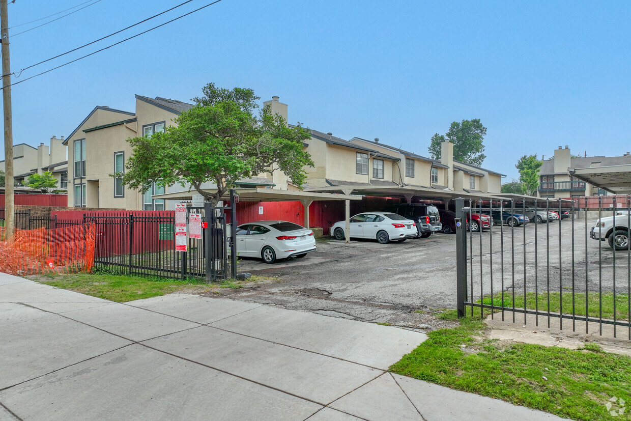 Primary Photo - Old Vickery Square Condominiums