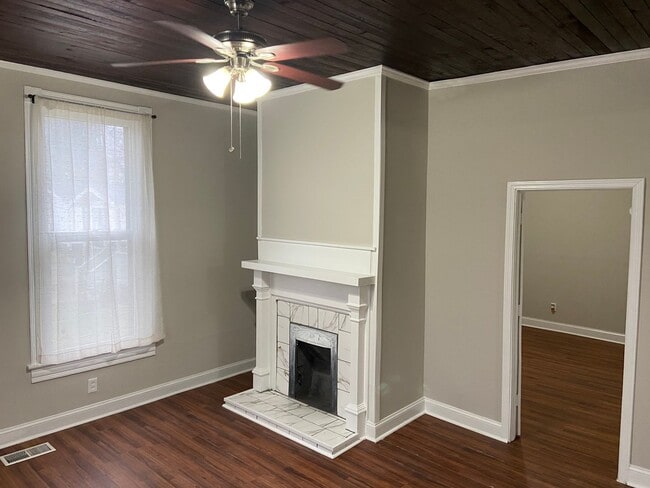 Foto del edificio - Historic 3 bedroom home near courthouse square in Murfreesboro