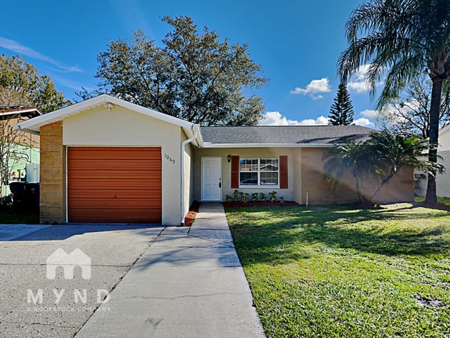 Building Photo - 1065 Bridlewood Way