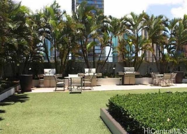 Building Photo - 909 Kapiolani Blvd