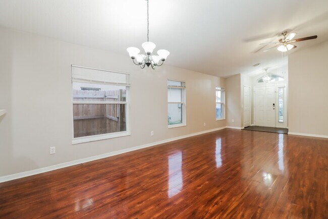 Foto del edificio - 8514 Hawbuck St