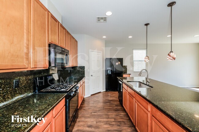 Foto del edificio - 9809 Dryden Ct