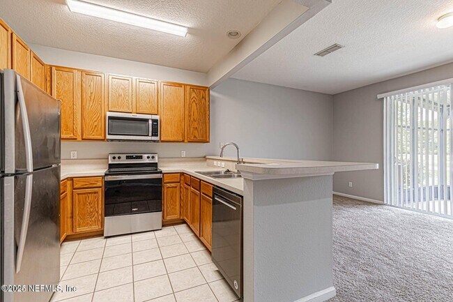 Building Photo - 5784 Sandstone Way