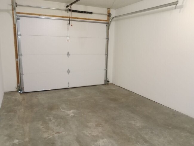 Foto del edificio - 2405-2407-2407 Calder Ct