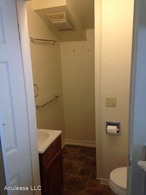 Building Photo - 1 br, 1 bath House - 303 Allison