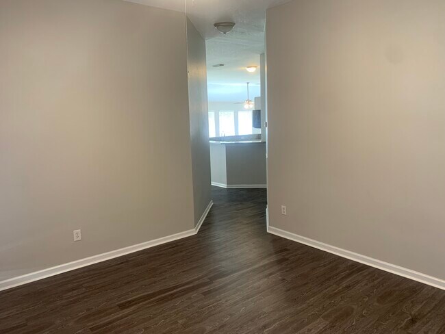 Building Photo - 7823 Log Hollow Dr