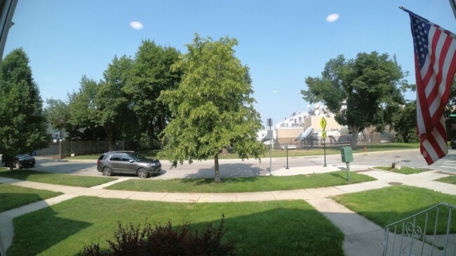 Foto del edificio - 3657 N Campbell Ave