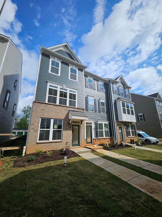 Foto del edificio - 6122 Cleburne Ct