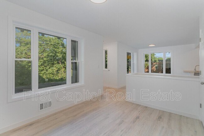 Foto del edificio - 1501 S Cameron St