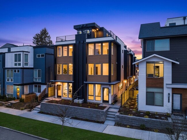Building Photo - 1120 B 16th Ave