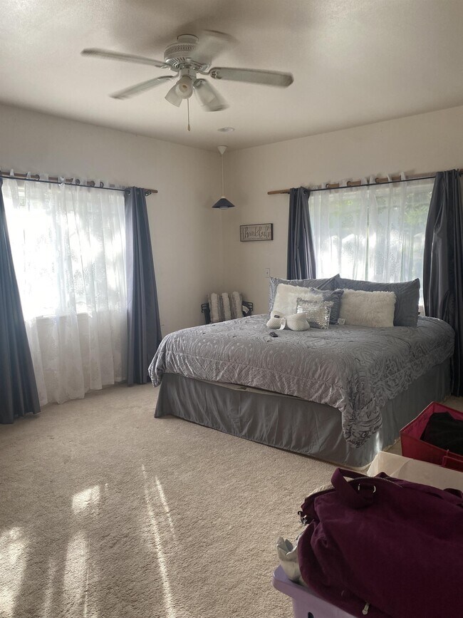 Building Photo - 16960-960 40th Ave