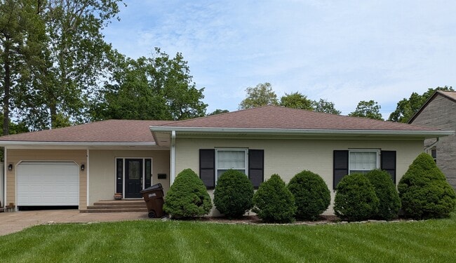 111JES - 111JES House