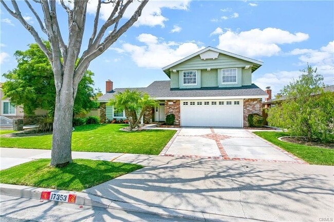 Foto del edificio - 17353 Elm St