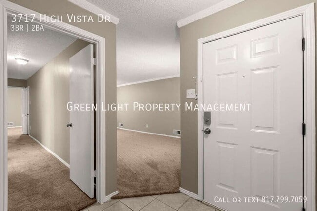 Building Photo - 3717 High Vista Dr