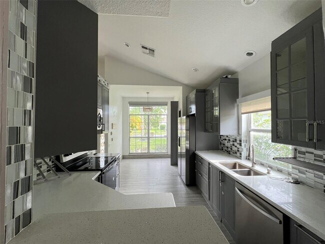 Foto del edificio - 6417 Winder Oaks Blvd