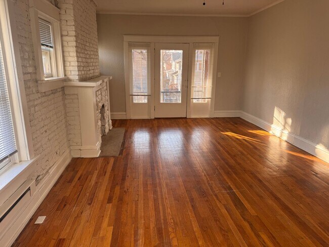 Foto del edificio - Spacious Two Bedroom Apartment