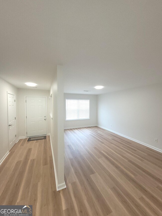 Foto del edificio - 625 Chase Ln