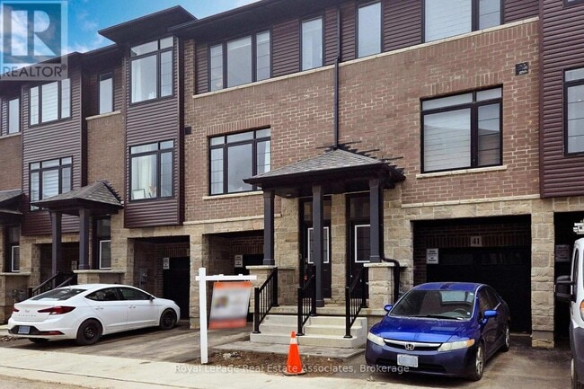 Building Photo - 461 Blackburn Dr